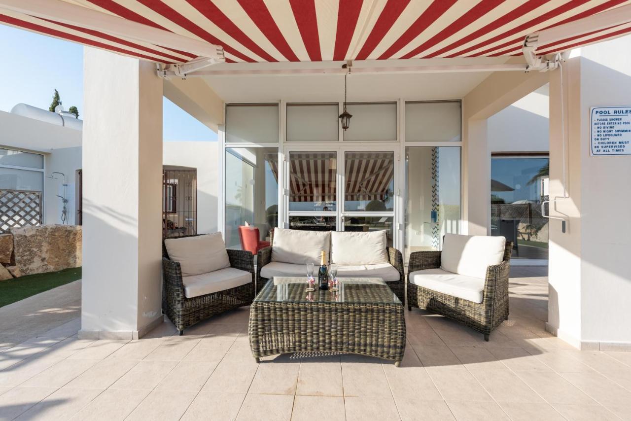 Villa Marina Sunrise By Ezoria Villas Coral Bay Luaran gambar