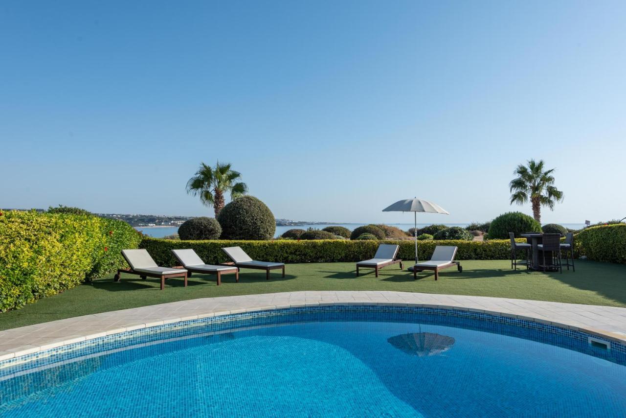 Villa Marina Sunrise By Ezoria Villas Coral Bay Luaran gambar