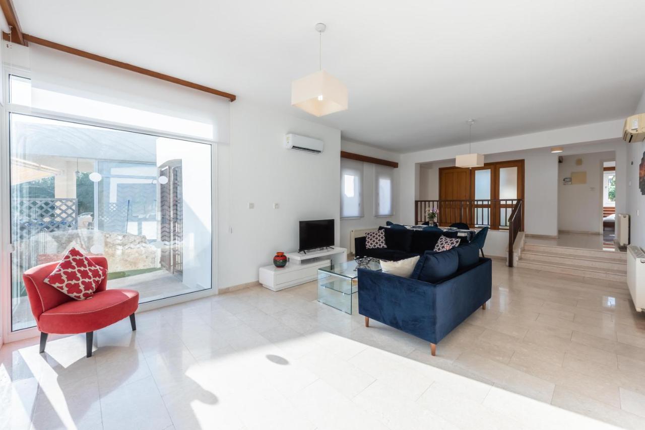 Villa Marina Sunrise By Ezoria Villas Coral Bay Luaran gambar