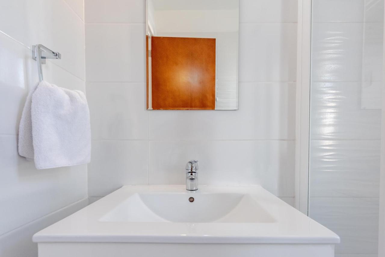Villa Marina Sunrise By Ezoria Villas Coral Bay Luaran gambar