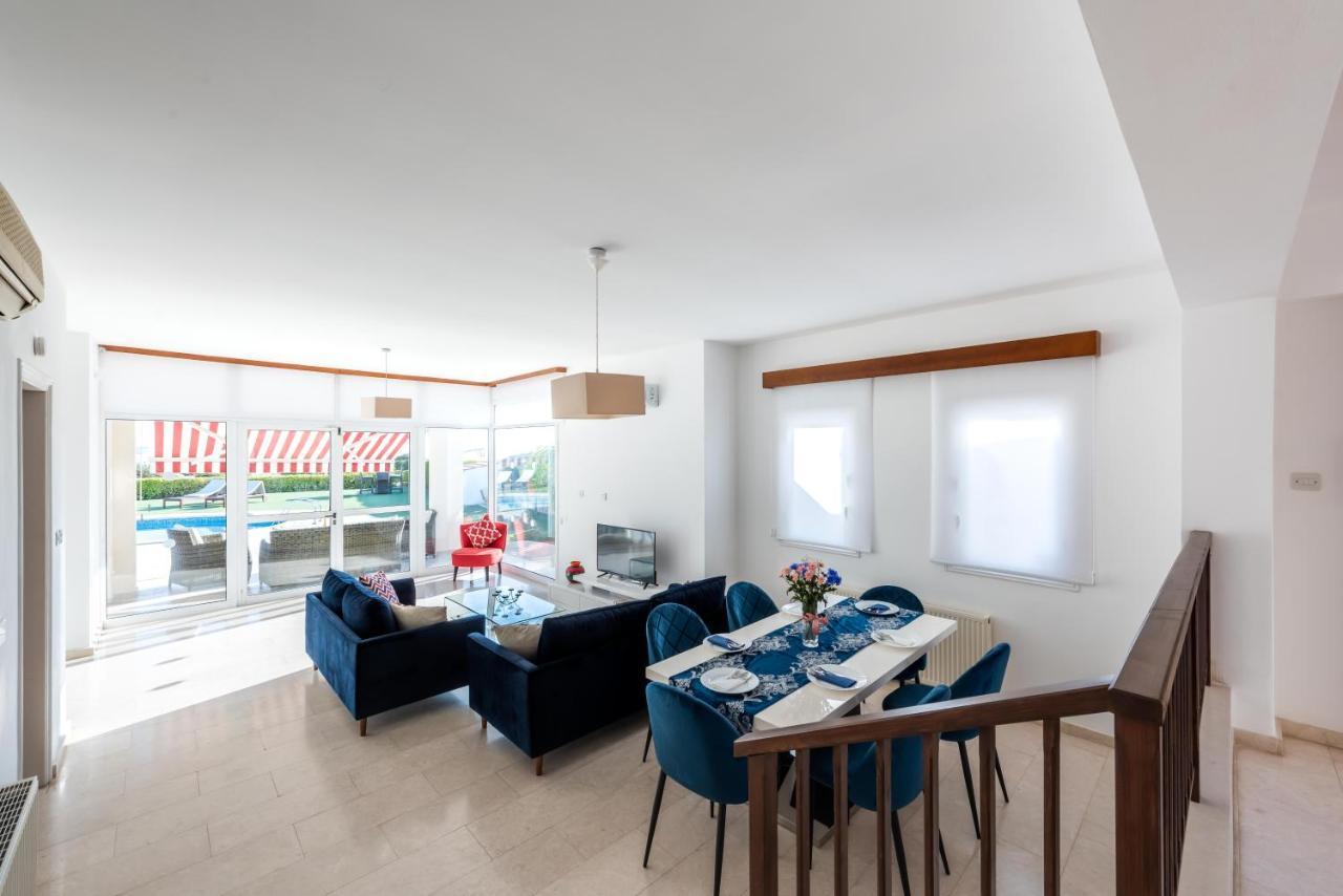 Villa Marina Sunrise By Ezoria Villas Coral Bay Luaran gambar